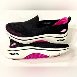 Skechers Our Planet Matters Air-Cooled Archfit Go Walk Black Pink Sneakers 8.5 M